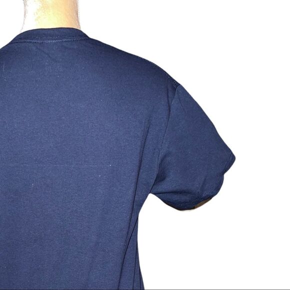 Nwot! Blue Chicago T-shirt with skyline! - Picture 4 of 6